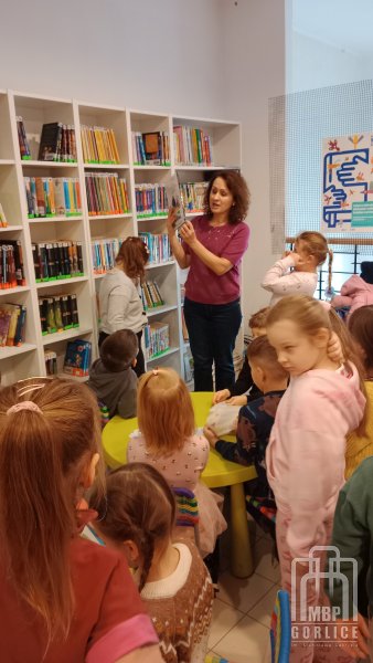 Biblioteka Gorlice, Cała Polska czyta dzieciom Bibliotekarka opowiada o pierwszym poziomie